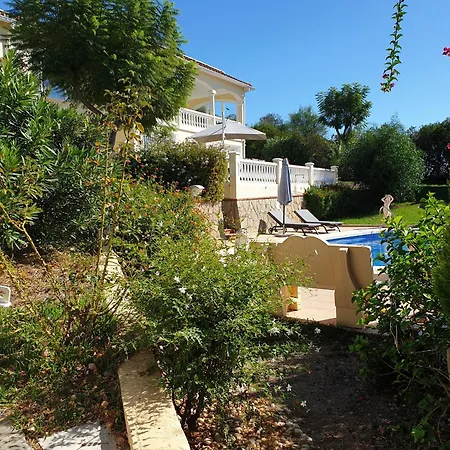 Apartament Estano *